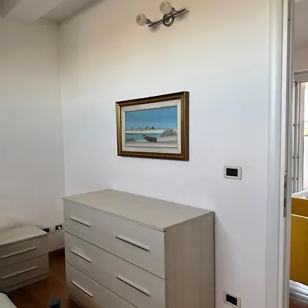 Mansarda Accogliente In Ottima Posizione Vercelli