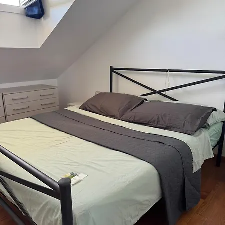 Mansarda Accogliente In Ottima Posizione Apartman *