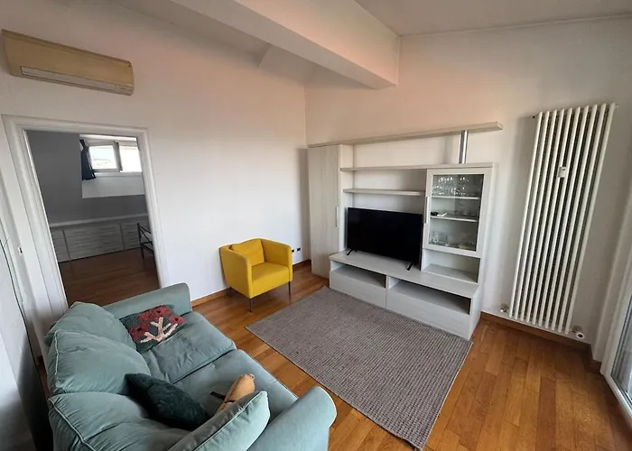 Mansarda Accogliente In Ottima Posizione