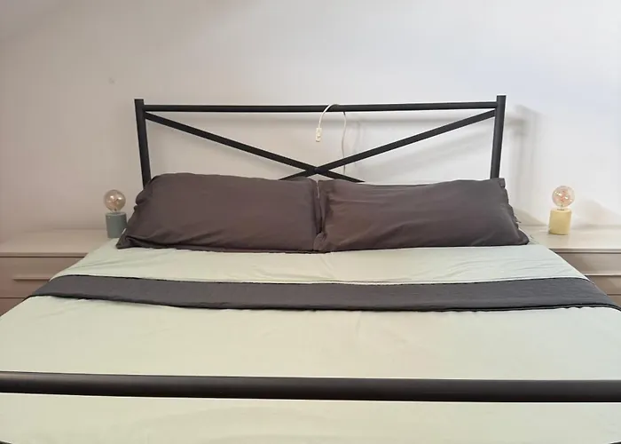Mansarda Accogliente In Ottima Posizione Apartman Vercelli